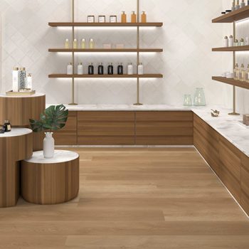 Roble Miel SPC – Vinilo Tránsito Intenso 22.8X184.2 cm